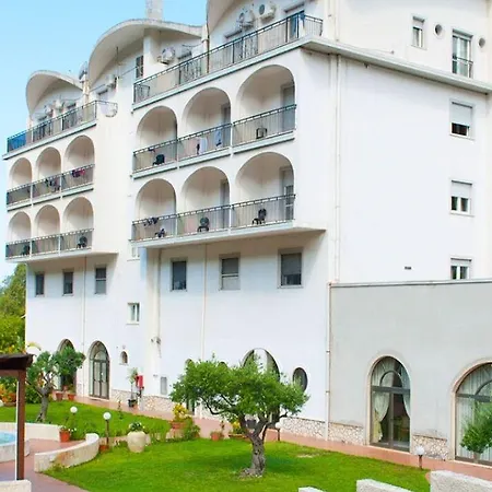 Parco Delle Rose Отель 3*