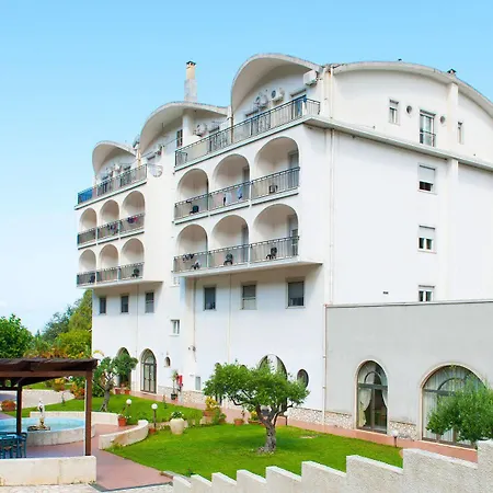 Отель Parco Delle Rose 3*